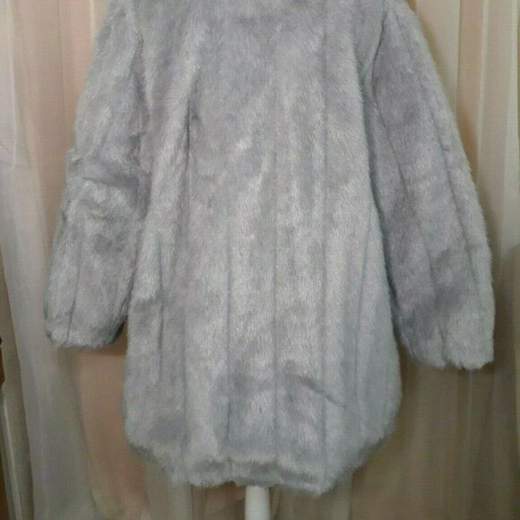 Roaman's Short Faux Fur Coat ~ L (18-20) ~ Stand Collar, Zip Front, 2 Pockets - Picture 4 of 7